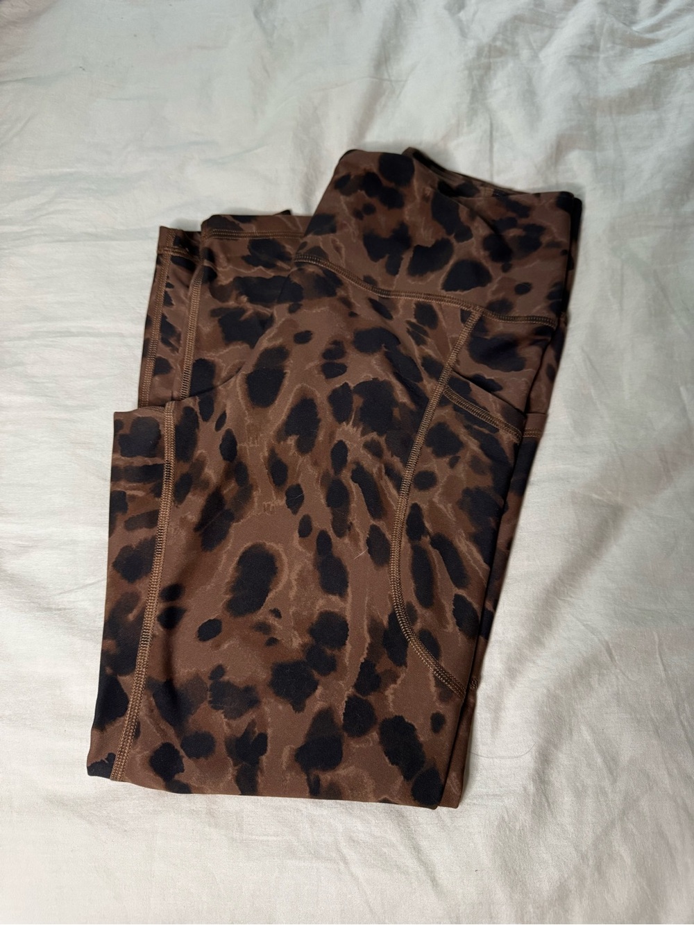 NWOT old navy LEOPARD POWERSOFT ACTIVE 7/8 Leggings medium petite